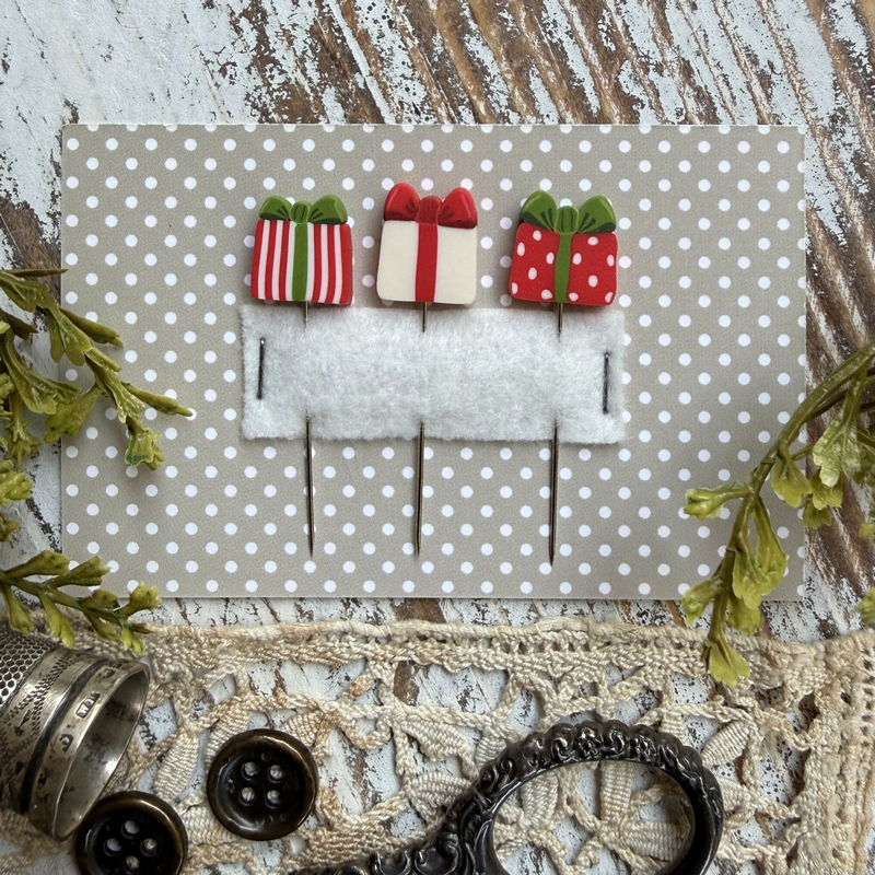 Christmas Gifts Pin Set